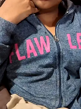 Kinky Aleena online show from 11-16-25, 08:02