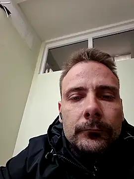 Snapshot of Gregorywhitelegs chatting on 04-22-26, 10:44 Gregorywhitelegs online show from 04-22-26, 10:44