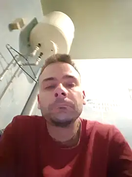 Snapshot of Gregorywhitelegs chatting on 04-12-26, 12:14 Gregorywhitelegs online show from 04-12-26, 12:14
