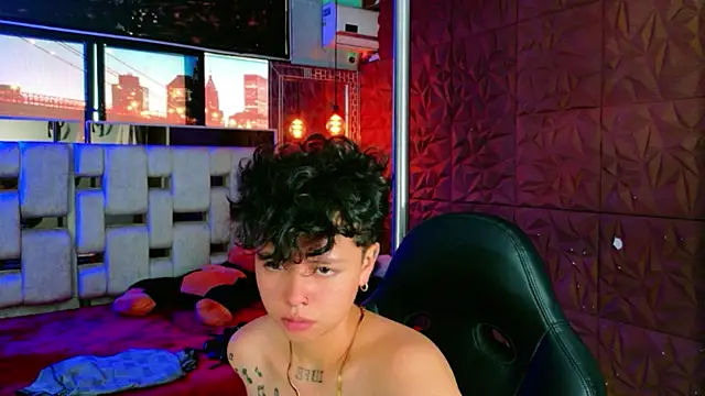 lunabustygirl online show from 02-20-26, 12:51