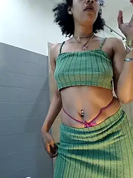 Snapshot of chanell95 chatting on 05-17-26, 05:13 chanell95 online show from 05-17-26, 05:13