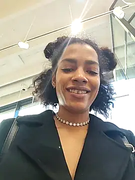 Snapshot of chanell95 chatting on 12-19-25, 03:03 chanell95 online show from 12-19-25, 03:03