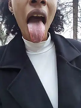 Snapshot of chanell95 chatting on 12-22-25, 03:23 chanell95 online show from 12-22-25, 03:23