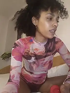 Snapshot of chanell95 chatting on 12-18-25, 09:07 chanell95 online show from 12-18-25, 09:07