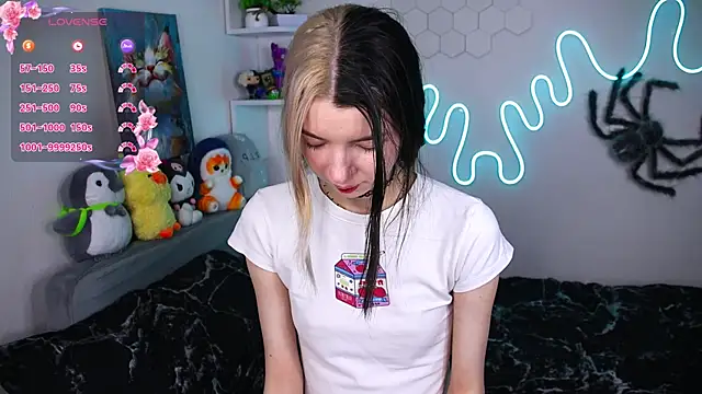 Emmie shy online show from 04-08-26, 07:48