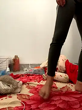 pitty mymi online show from 11-30-25, 08:37