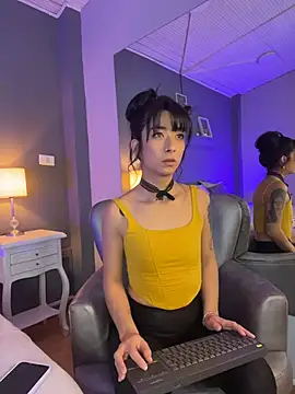 Snapshot of AmbarOishi__ chatting on 11-29-25, 02:28 AmbarOishi online show from 11-29-25, 02:28