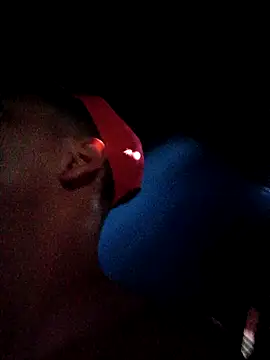 Snapshot of Max_hotsexy chatting on 11-17-25, 03:49 Max hotsexy online show from 11-17-25, 03:49