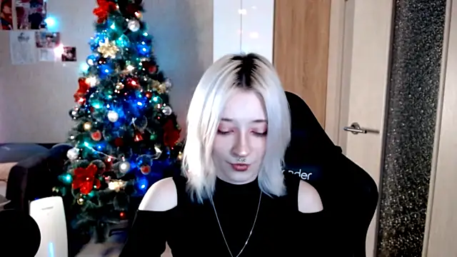 SophiaLur online show from 01-11-26, 04:25