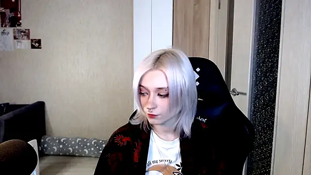 SophiaLur online show from 12-04-25, 02:38