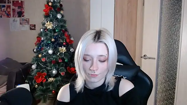 SophiaLur online show from 01-06-26, 04:33