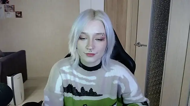 SophiaLur online show from 11-28-25, 03:12