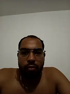 Snapshot of marloncolman98 chatting on 11-17-25, 11:03 marloncolman98 online show from 11-17-25, 11:03