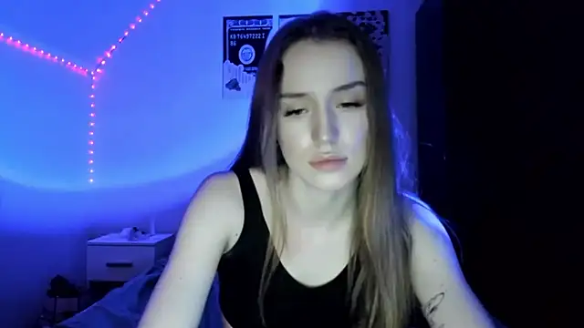 tinyglow online show from 03-24-26, 10:21