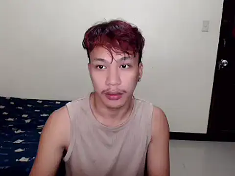 Snapshot of newgys chatting on 11-15-25, 07:51 newgys online show from 11-15-25, 07:51