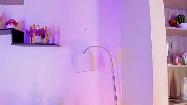 aghata jackson  online show from 03-06-26, 02:23