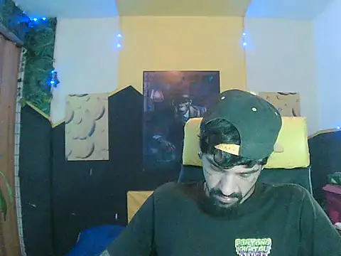 Snapshot of xxxbananaboy chatting on 11-15-25, 06:17 xxxbananaboy online show from 11-15-25, 06:17