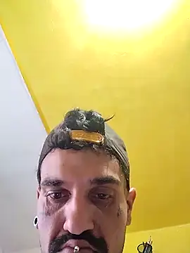 Snapshot of xxxbananaboy chatting on 11-17-25, 09:08 xxxbananaboy online show from 11-17-25, 09:08