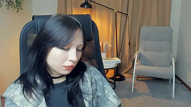 Snapshot of EthelynSeiler chatting on 11-18-25, 03:04 EthelynSeiler online show from 11-18-25, 03:04