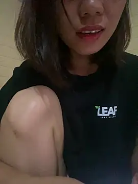 Snapshot of Trangbabylove chatting on 07-22-26, 01:40 Trangbabylove online show from 07-22-26, 01:40