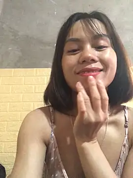 Snapshot of Trangbabylove chatting on 04-05-26, 03:02 Trangbabylove online show from 04-05-26, 03:02