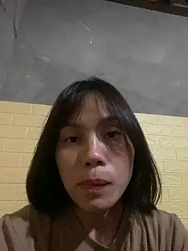 Snapshot of Trangbabylove chatting on 03-27-26, 01:23 Trangbabylove online show from 03-27-26, 01:23