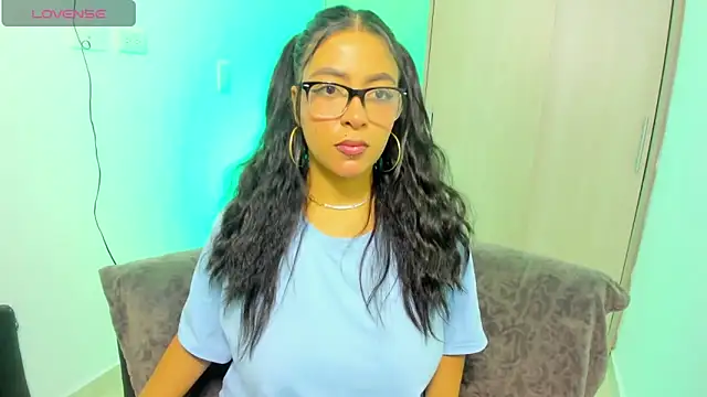 evelisse  online show from 04-05-26, 04:08