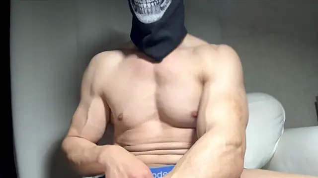 Snapshot of Luna_MaskedMan chatting on 06-06-26, 10:48 Luna MaskedMan online show from 06-06-26, 10:48