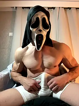 Luna MaskedMan online show from 11-25-25, 04:02