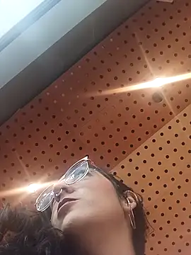 Melinerd online show from 04-08-26, 06:20