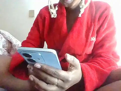 Snapshot of Naughtybadgal chatting on 05-17-26, 06:02 Naughtybadgal online show from 05-17-26, 06:02