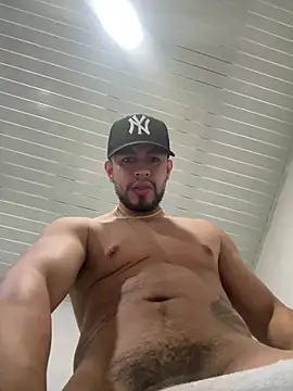 Snapshot of Ethan_king_ chatting on 01-17-26, 02:48 Ethan king online show from 01-17-26, 02:48