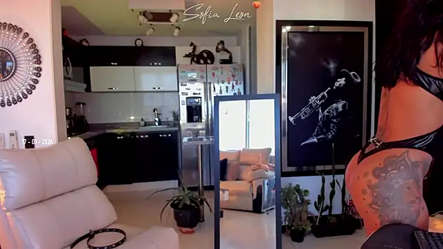 Snapshot of sofiasexhot chatting on 01-17-26, 12:53 sofiasexhot online show from 01-17-26, 12:53