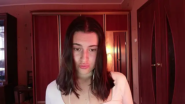 KristinaScott online show from 03-27-26, 03:46