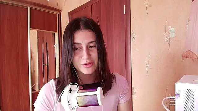 KristinaScott online show from 04-15-26, 02:43