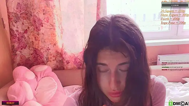 Snapshot of KristinaScott chatting on 05-23-26, 04:33 KristinaScott online show from 05-23-26, 04:33