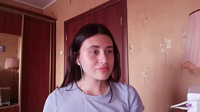 KristinaScott online show from 04-19-26, 04:19