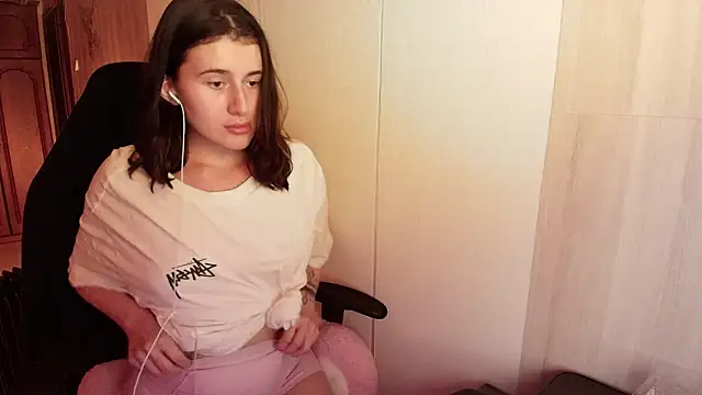 KristinaScott online show from 02-24-26, 04:08