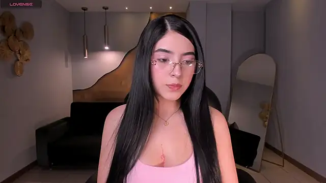 HaileyRoss  online show from 06-05-26, 02:16