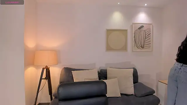 HaileyRoss  online show from 04-07-26, 12:07