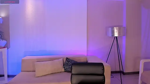 HaileyRoss  online show from 03-03-26, 11:39