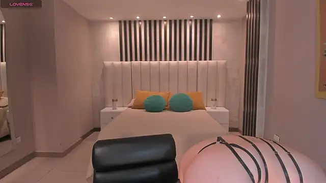 MayaHoffman online show from 12-20-25, 11:24