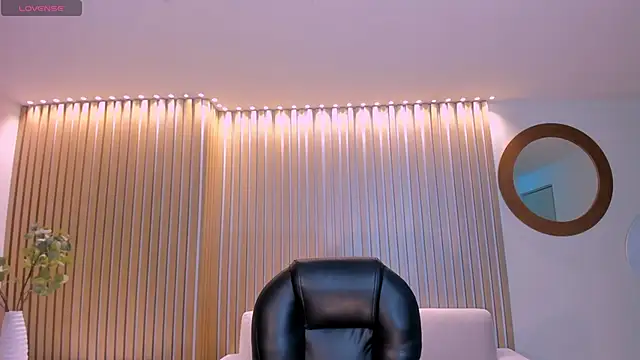 SophieLanne online show from 03-29-26, 03:52