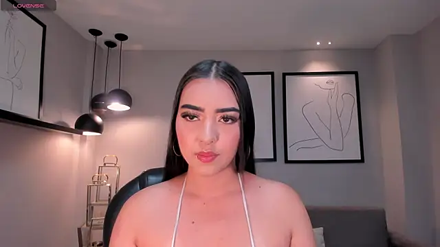 SophieLanne online show from 12-23-25, 04:01