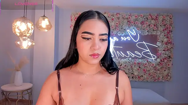 SophieLanne online show from 02-13-26, 04:12