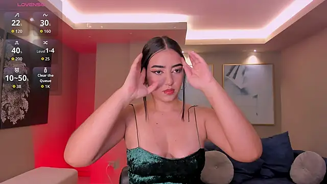 SophieLanne online show from 11-30-25, 04:13