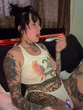heavymetalvixen online show from 06-06-26, 08:47