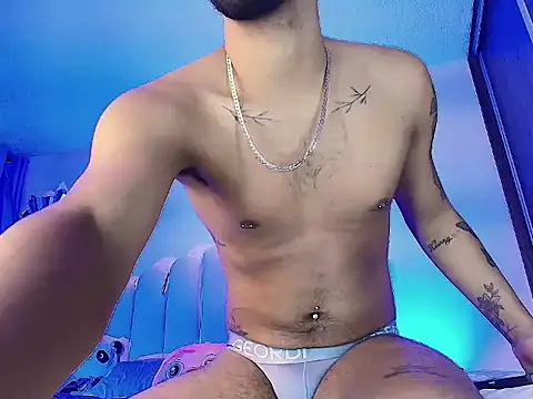 Snapshot of KMichelle1 chatting on 11-19-25, 04:23 KMichelle1 online show from 11-19-25, 04:23