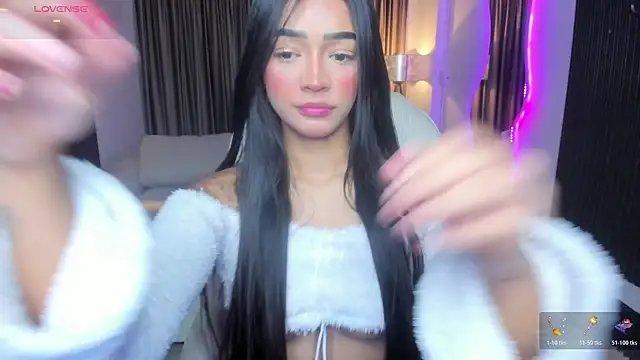 Snapshot of kylie_collins chatting on 05-06-26, 03:32 kylie collins online show from 05-06-26, 03:32