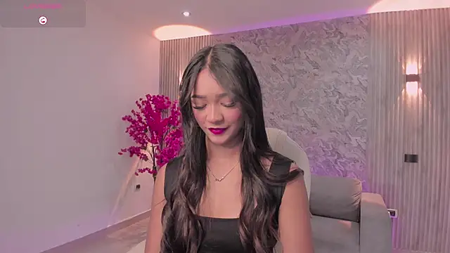 Snapshot of kylie_collins chatting on 02-06-26, 11:50 kylie collins online show from 02-06-26, 11:50